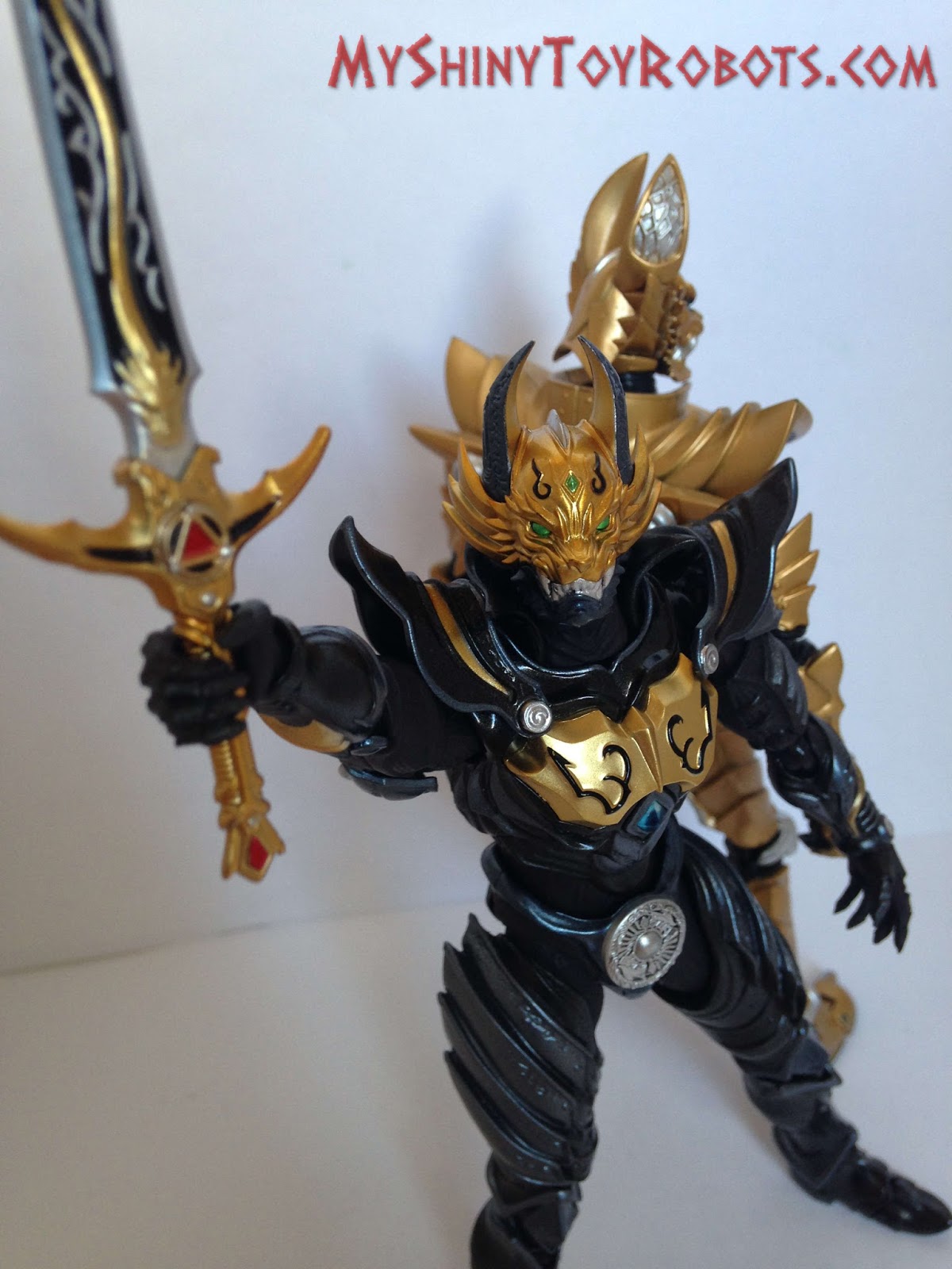 My Shiny Toy Robots: Toybox REVIEW: S.H. Figuarts Garo Ryuga